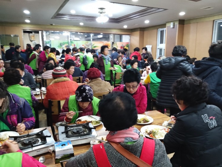 049f6ba519a0fc571417fabefbe4c21a_1576479